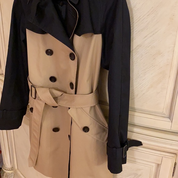 COACH Coat Size XS excellent condition. No flaws. Black and Tan - Picture 6 of 9